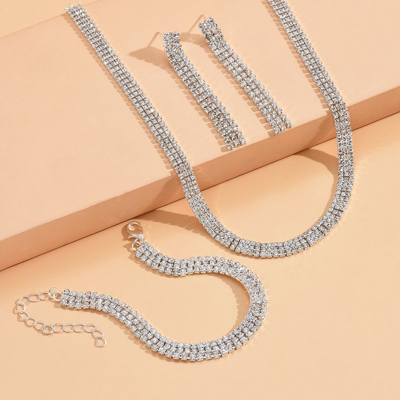Brautschmuckset – 3-teilige Halskette, Ohrringe und Armband mit Diamant- und Versilberung für Damen_voghion.com