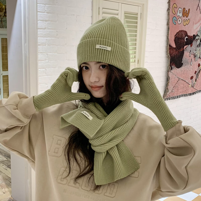 Cappello tinta unita, set di tre pezzi di guanti, sciarpa in maglia di cashmere, set di cappelli di Natale rossi_voghion.com