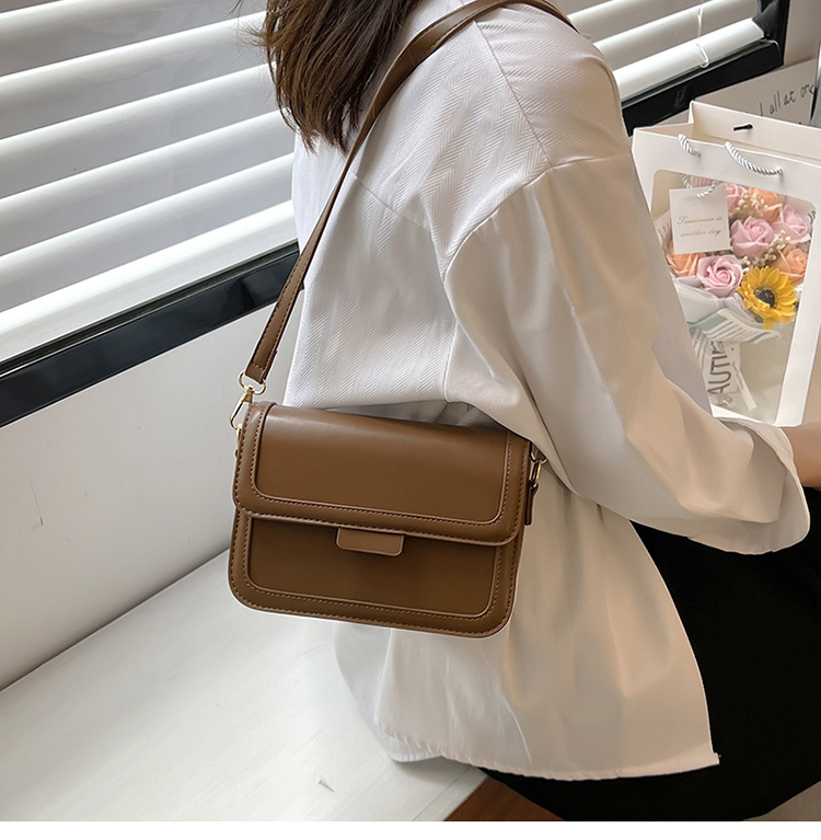 Correa Transmisión en vivo Estilo caliente Spot One Piece Dropshipping 2023 Primavera Pequeño bolso cuadrado Todo fósforo Bolso bandolera de un solo hombro Moda para mujer_voghion.com