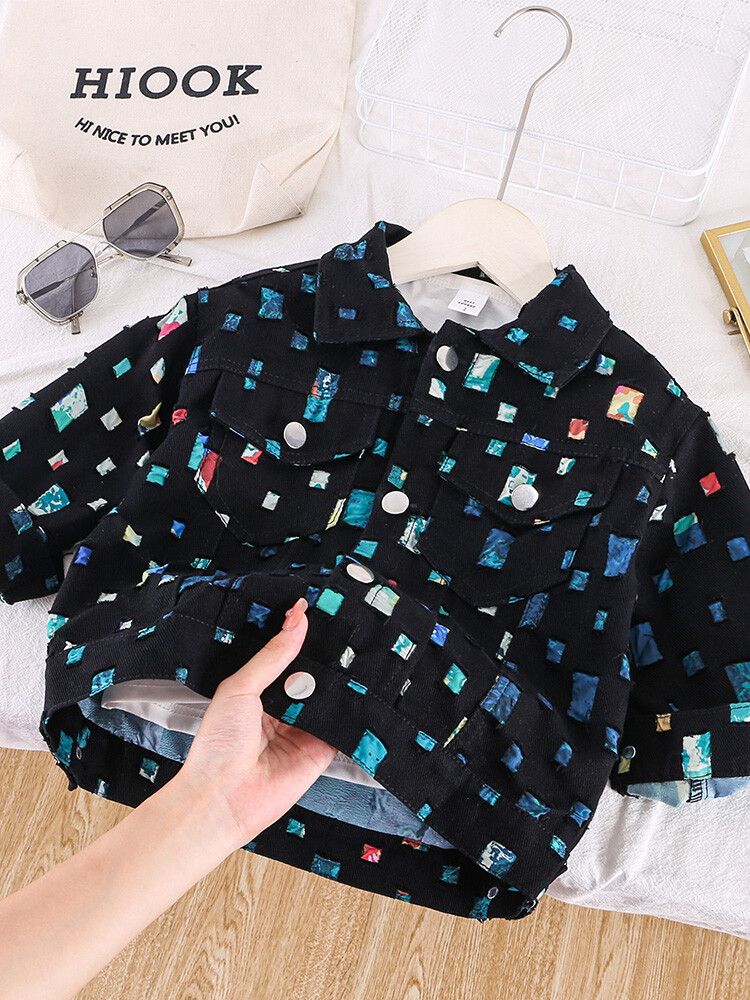 Giacca elegante e raffinata con fondo colorato ritagliato per mamma e bambini_voghion.com