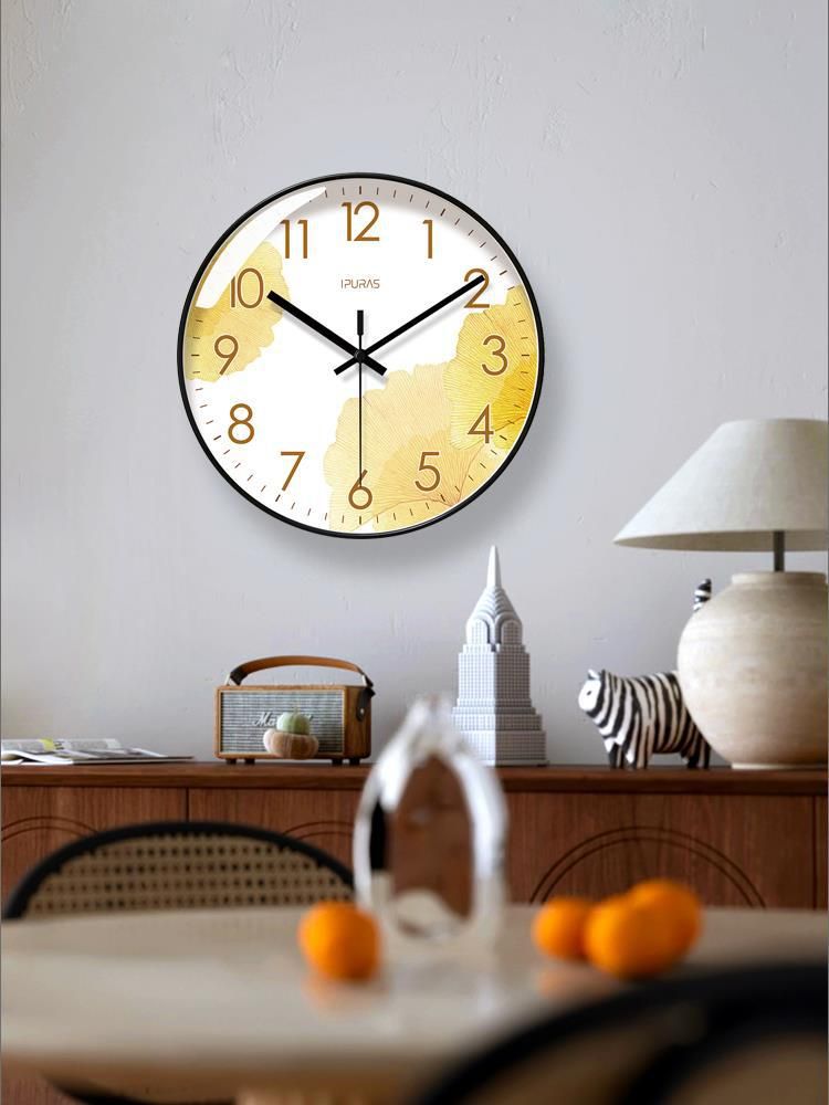 Yipula 6234 Wanduhr im goldenen Ginkgo-Stil für das Wohnzimmer, schlichter nordischer Stil, leise, Sekundenzeiger, Quarzuhr_voghion.com