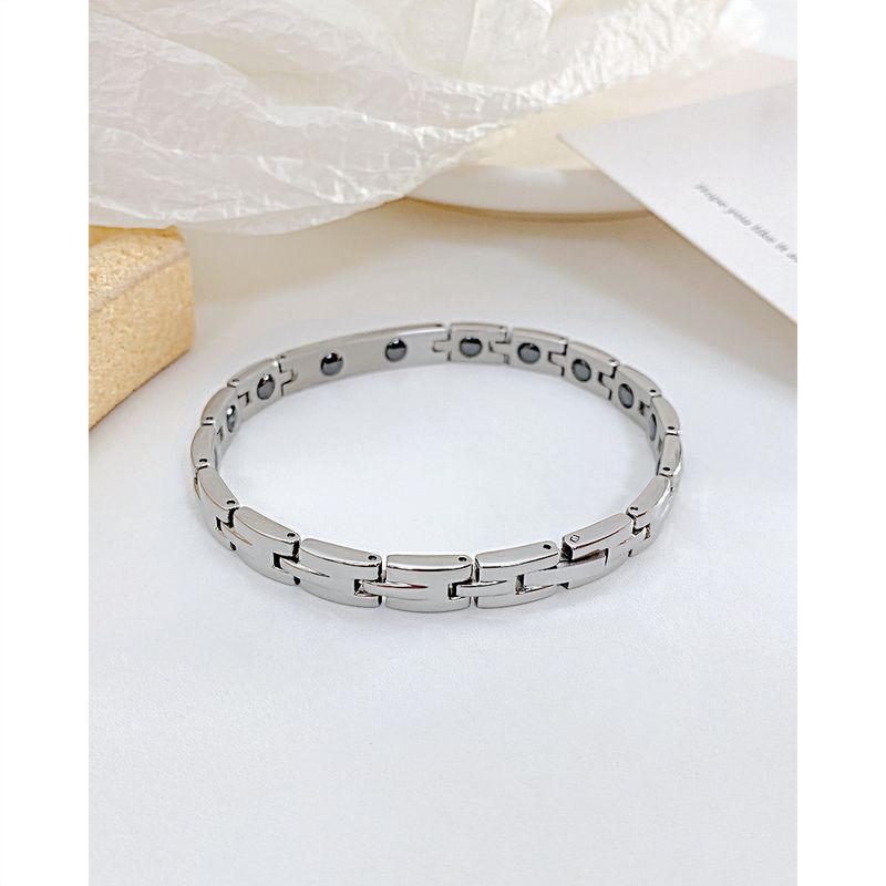 Braccialetto di coppia magnetico inciso in acciaio inossidabile, semplice e alla moda, per uomo e donna_voghion.com