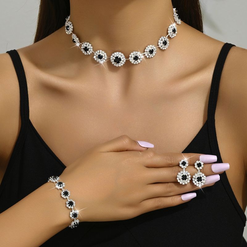 European and American fashion bride sets, wedding accessories, necklaces, earrings, bracelets, navy blue minimalist sets, dress accessories_voghion.com