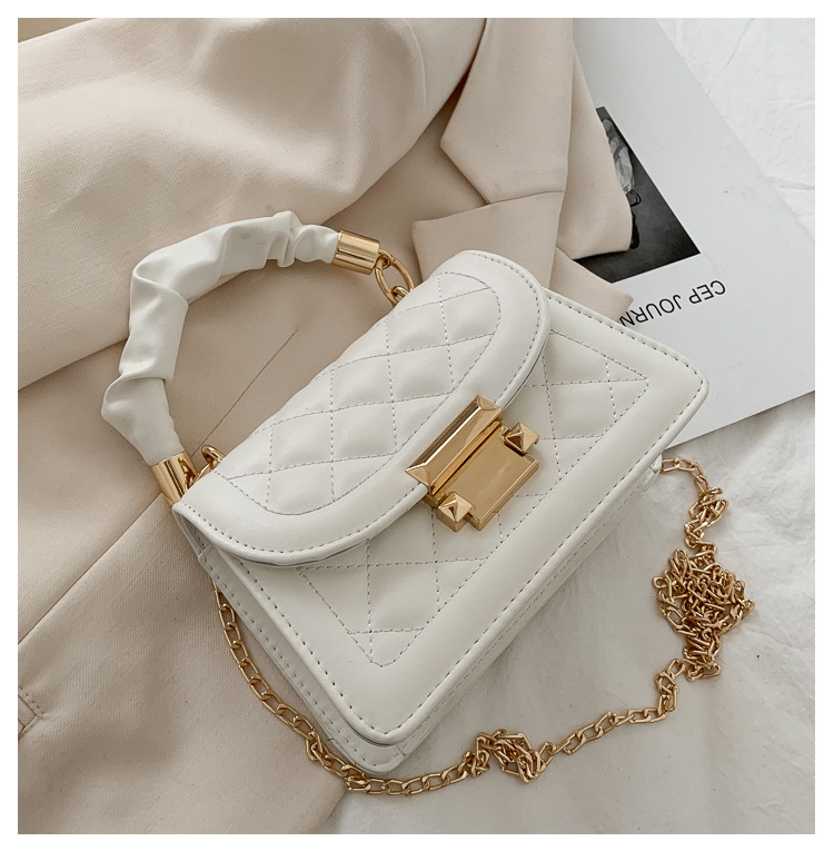 Borsa a tracolla con tracolla a catena quadrata piccola rossa INS Women's 2023 Classic Korean Fashion Network_voghion.com
