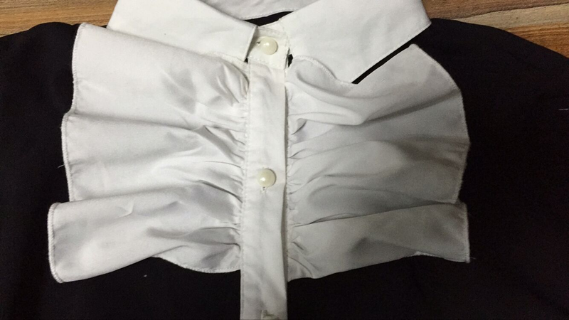Camicia slim fit con fiocco da donna_voghion.com