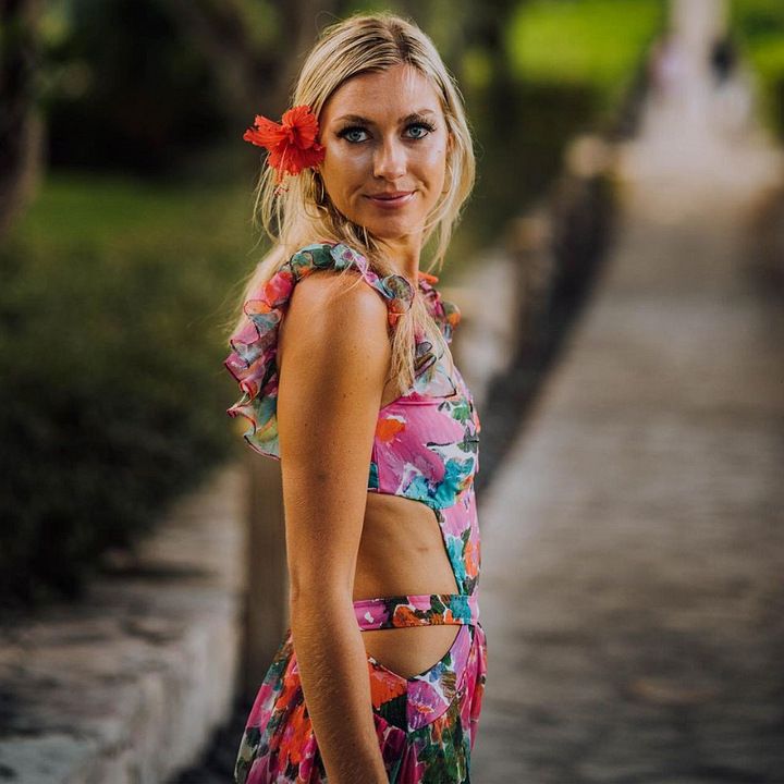 Maillot de bain une pièce pour femme, ensemble maillot de bain une pièce à imprimé ajouré, col licou et jupe parapluie_voghion.com