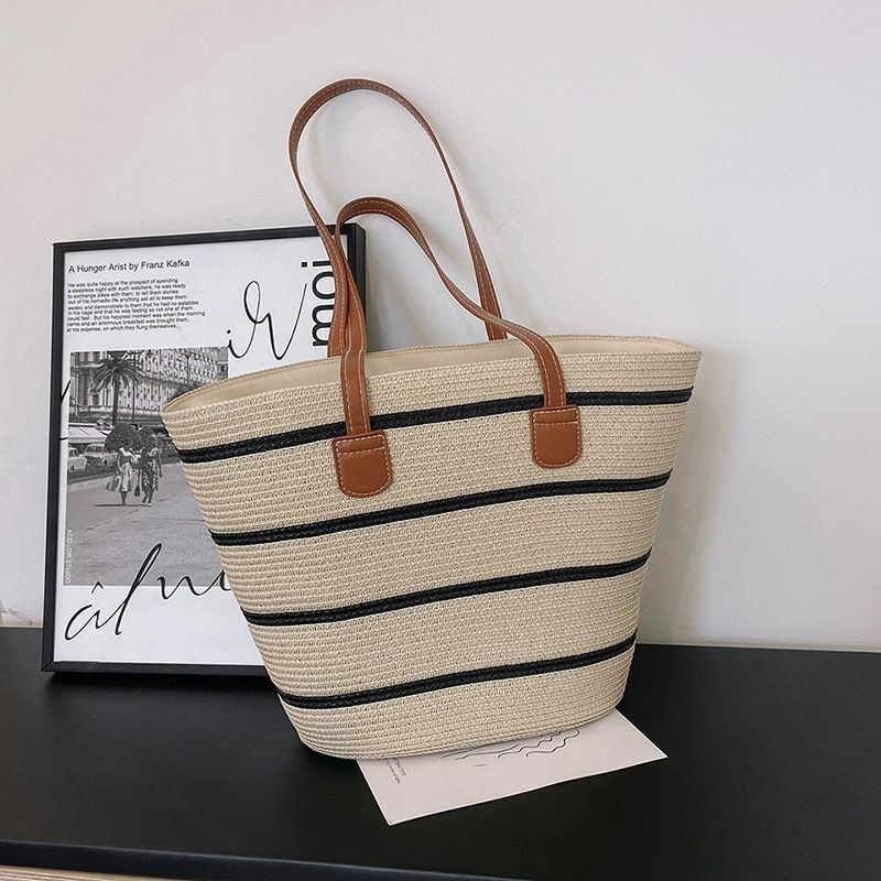 Borsa a tracolla versatile da donna, stile casual estivo, con tracolla a righe nere, stile spiaggia, 2025_voghion.com