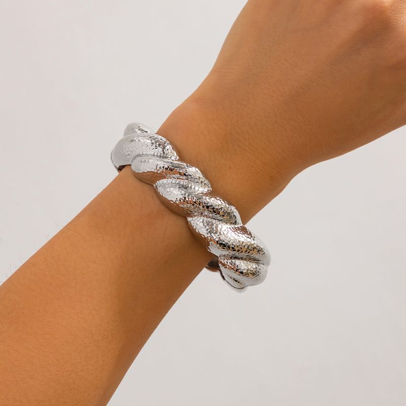 Armband Punk Brede Armband Dames Zwaar Ontwerp Ring Overdreven Draad Twist Lijn Armband_voghion.com