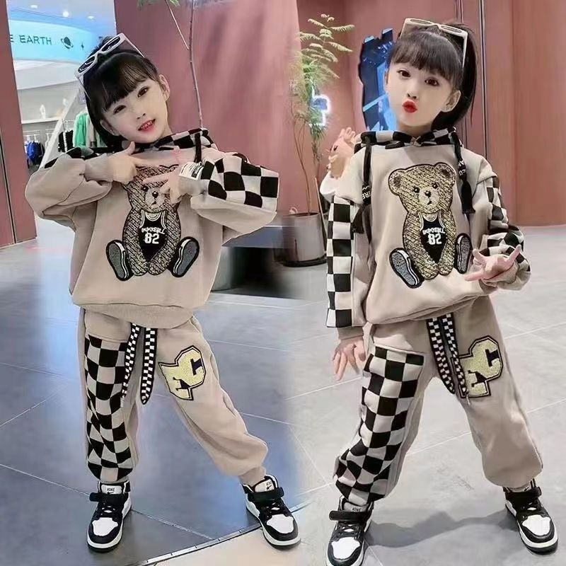 Girls' hooded sweater set 2023 new small and medium-sized children's patchwork checkerboard top Harlan pants_voghion.com