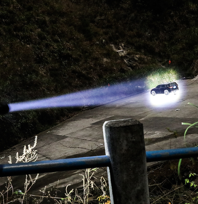 PowerfulXHP50LEDFlashlightWaterproof18650TorchWithSideLight7ModesCampingFishingLanternUSBRechargeableZoomLamp_voghion.com