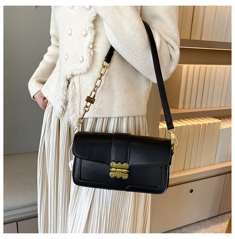 Borsa da donna di Nanfeng 2023 Primavera ed estate Nuovo design di nicchia La sensazione di vera pelle è popolare quest'anno consegna di borse quadrate in vera pelle sotto le ascelle_voghion.com