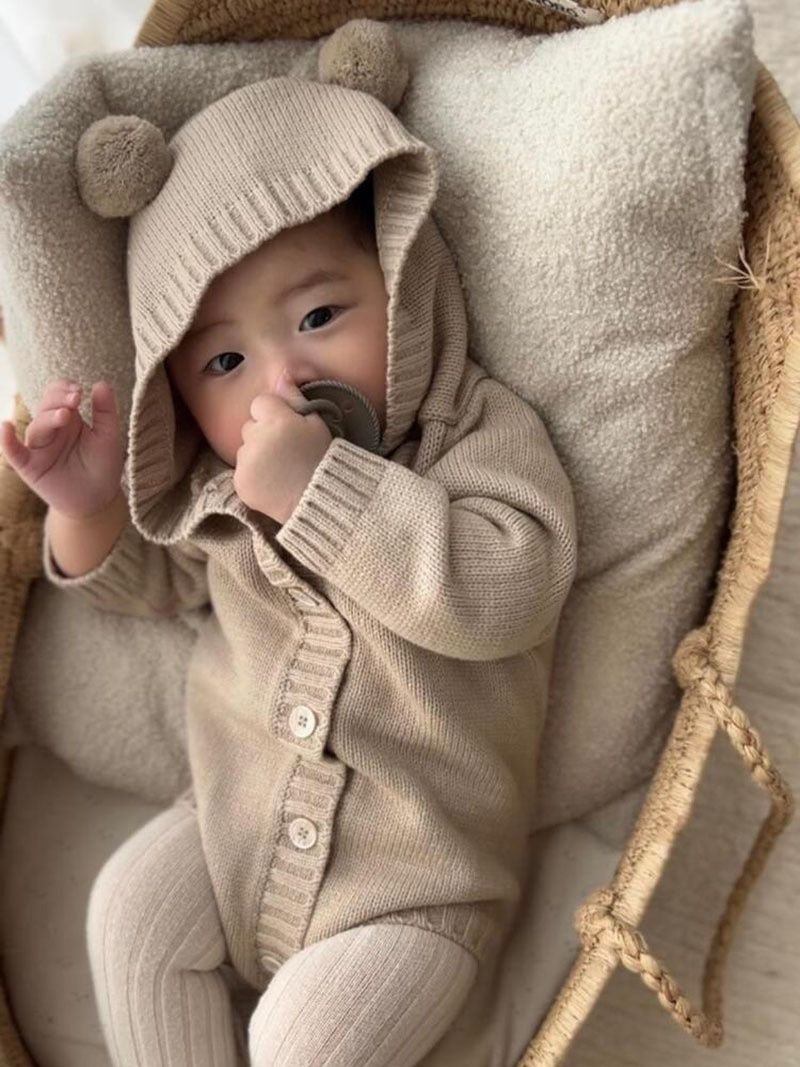 Alyce-xiyue1baobao 25 Lente Nieuwe Koreaanse Versie Romper Ins Stijl Berenontwerp Kindergebreide Trui Baby Jumpsuit_voghion.com