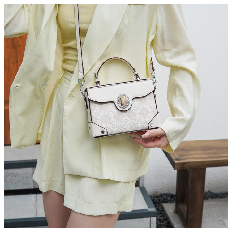 2023 Primavera e l'estate Nuovo stile francese dolce ricamato Box Bag Borsa da donna Advanced Sense Messenger Versatile Borsa da donna_voghion.com