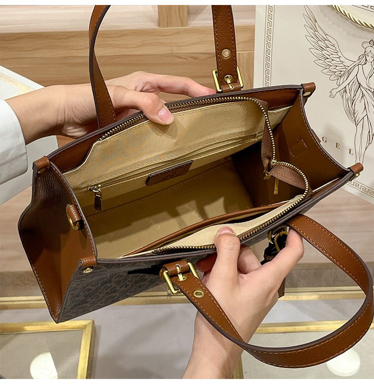 Borsa a tracolla grande capacità per donna nel 2024 inverno, nuova pelle morbida di alta qualità e alla moda per donna, tracolla atmosferica per mamma_voghion.com