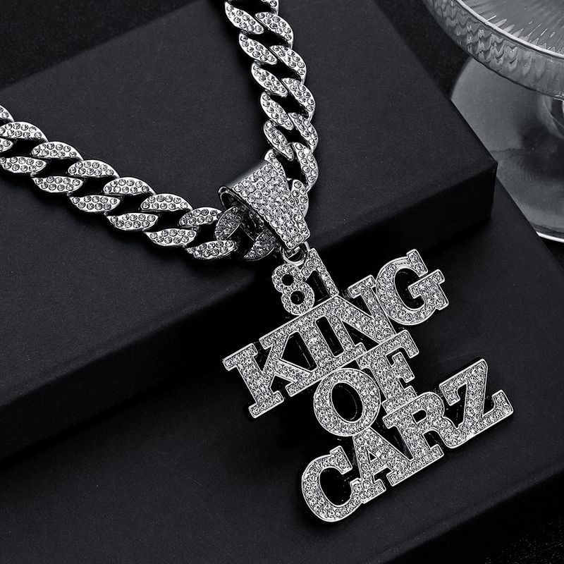 Un colgante de letras de hip-hop con parches de diamantes y diseño de nicho para collares de hombres, accesorios de discoteca personalizados,_voghion.com