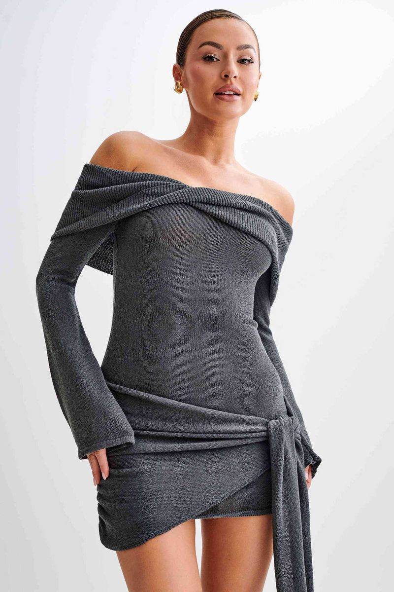 Abito aderente sexy in maglia con spalle scoperte e dettaglio allacciato - Mini abito a maniche lunghe per donna, stile streetwear chic, misto poliestere_voghion.com