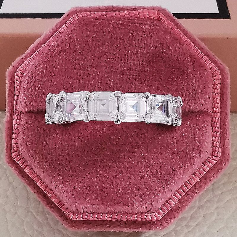 Anello semplice con diamante pieno di zirconi di lusso Senso di design avanzato di minoranza femminile r4577_voghion.com