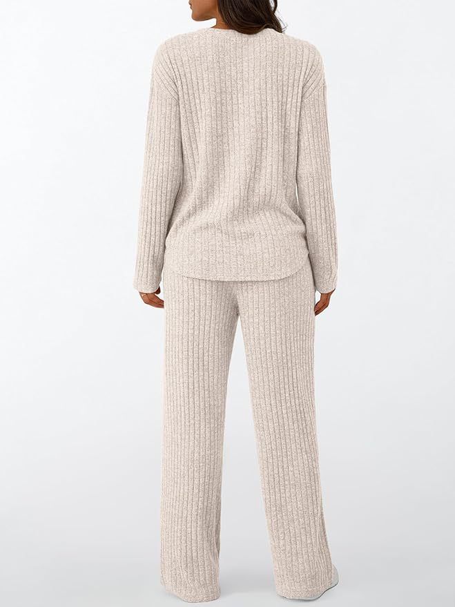 Ribbed Fleece Lounge Set – Cozy Long Sleeve Pajama Set (V-Neck & Pants) | Soft & Breathable (Multiple Colors)_voghion.com