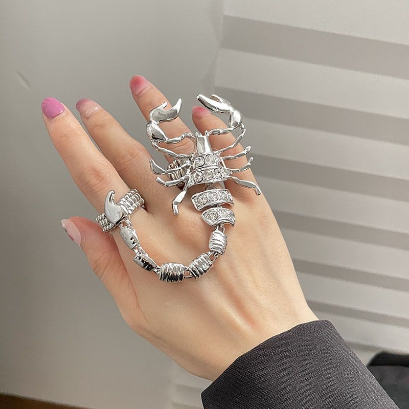 Catena a forma di scorpione in metallo bianco per donne, stile hip hop punk, esagerata, elastica, anello per indice unico_voghion.com