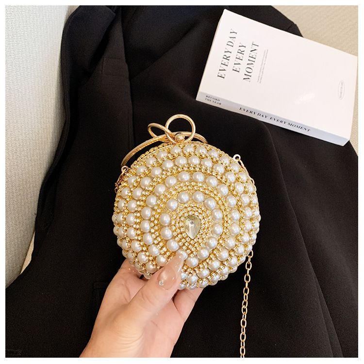 Brillante, diamantbesetzte, herzförmige, kleine, runde Clutch mit Strasssteinen, für Bankettabende mit Damenkleidern_voghion.com