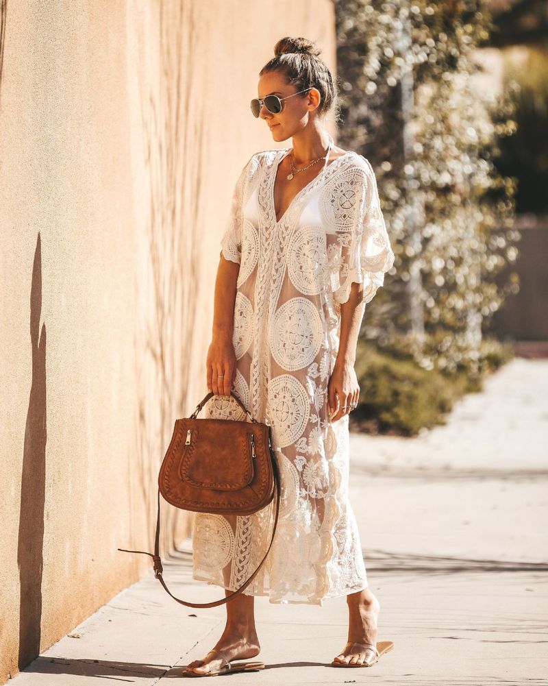 Beach Cover-Up Dress – 100% Cotton Crochet Bikini Wrap, Lightweight 220GSM, Flowing Longline Design (One Size, White/Black/Black-White)_voghion.com