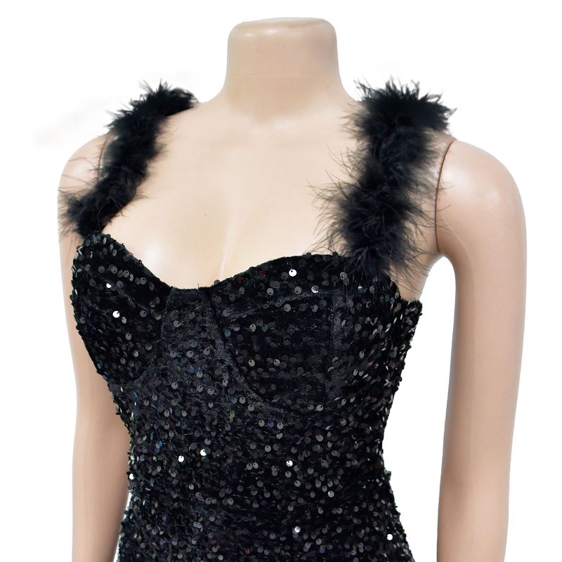 Abito da donna con gonna corta senza maniche in paillettes tinta unita con piume_voghion.com