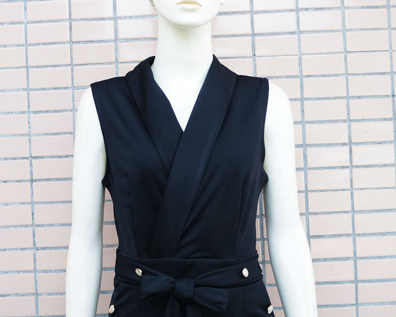 Naisten vaatteet Kevät ja kesä Naisten vaatteet Twist Button V kaula Hihaton Slim Fit haalari ammattikäyttöön_voghion.com