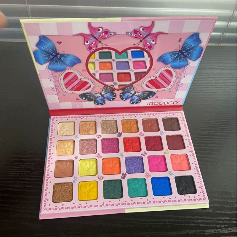 Palette di ombretti da 24 colori per San Valentino | Set trucco opaco e scintillante | Regalo romantico per lei | Pigmentato a lunga tenuta_voghion.com