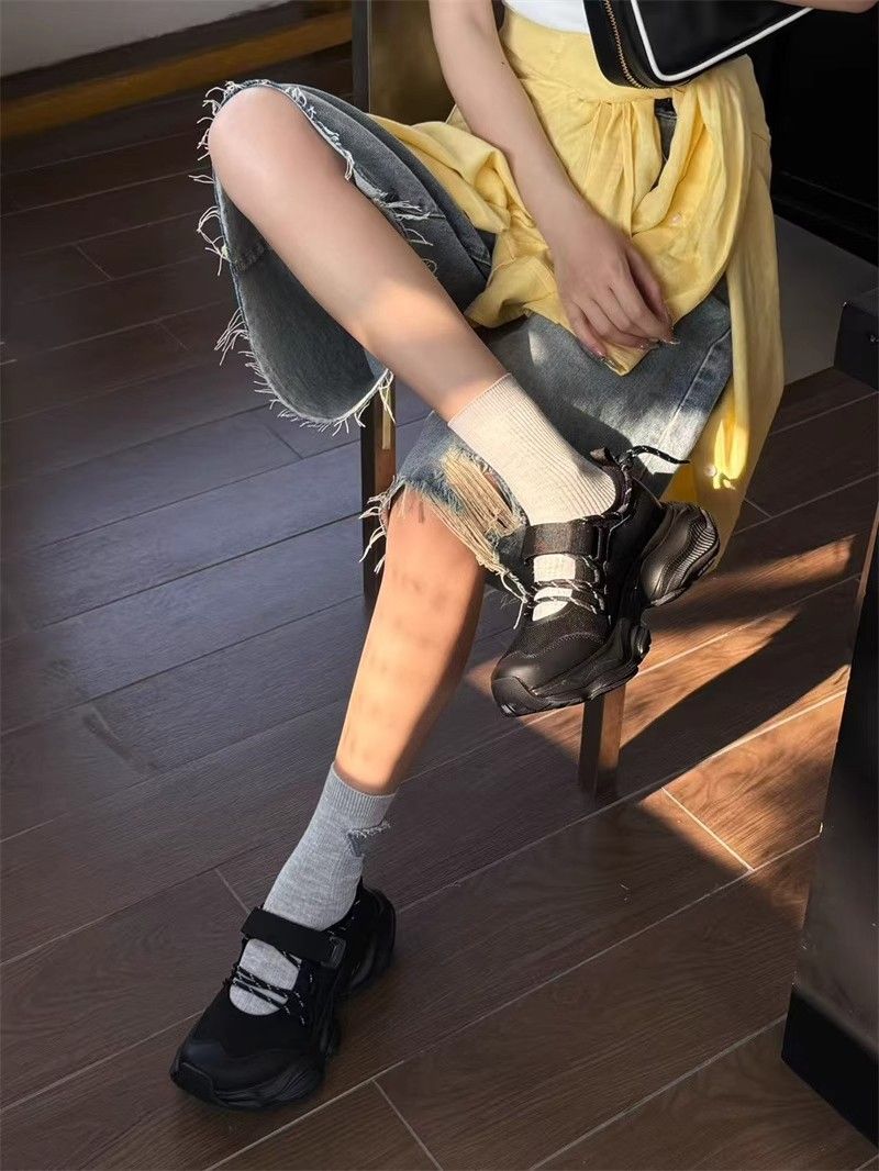 Scarpe sportive traspiranti in rete Mary Jane alla moda di alta qualità da donna, nuove ed estive, in argento, 2025_voghion.com