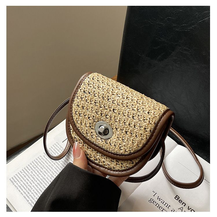 Kinder-Umhängetaschen, beliebte All-Match-Mini-Muscheltasche, Kontrastfarbe, geflochtenes Stroh, Eltern-Kind-Mädchen-Umhängetasche, Lippenstifttasche, weiblich_voghion.com