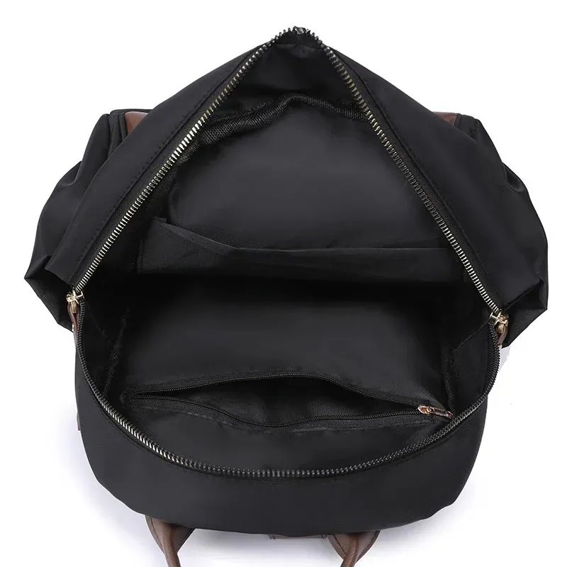 Alla moda e versatile, questo ultimo zaino da donna in nylon è perfetto per studenti, studenti universitari, pendolari e impiegati._voghion.com