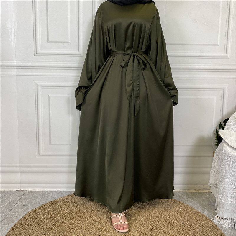 Abbigliamento da donna Medio Oriente Dubai Vendita calda Tinta unita Taglia grande Abito musulmano in raso con lacci 6622_voghion.com