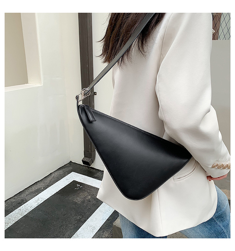 Fashion Messenger Bag Female Ins Trendy Small Bag Personality Triangle Niche Design Female Simple Satchel Bag Ladies Single Shoulder Bag_voghion.com