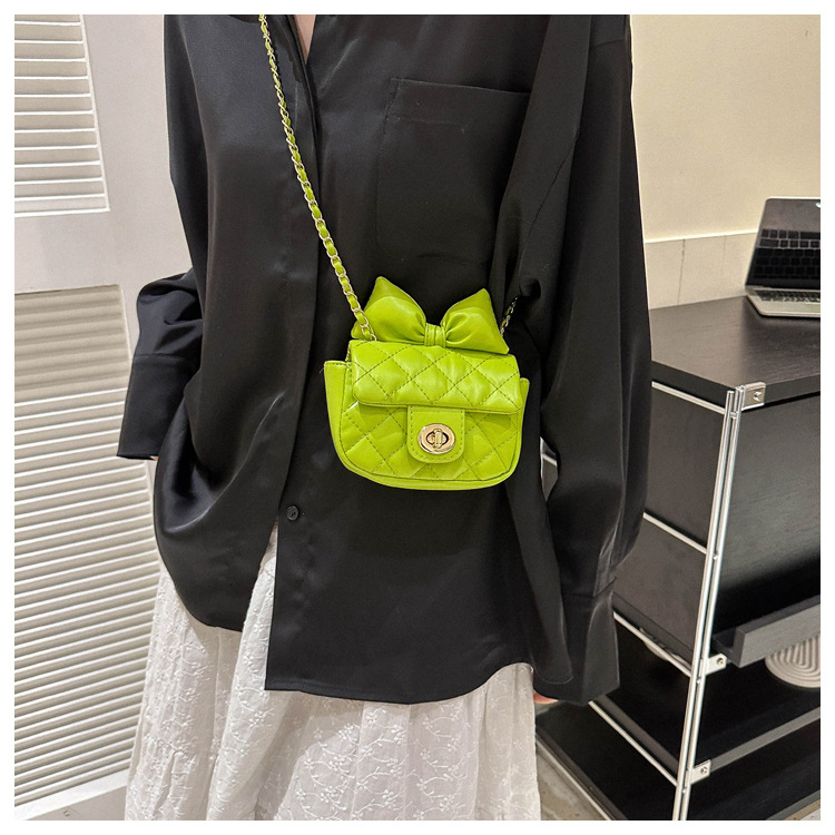 Texture 2024 New and Fashionable Chain Crossbody Spring/Summer Small Bowknot Mini Mouth Red Bag_voghion.com