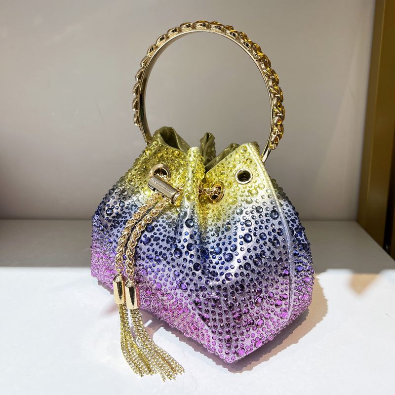 Damentaschen, Handtaschen, Diamant-Kristall-Beuteltaschen, Damentaschen mit Metallring, Damentaschen in Vulkansteinfarbe, Sprühfarbe_voghion.com