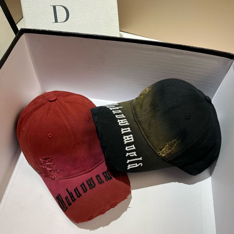 Street Spray farbige perforierte Baseball modische dreidimensionale gestickte Buchstaben, personalisierte Entenschnabelmütze,_voghion.com