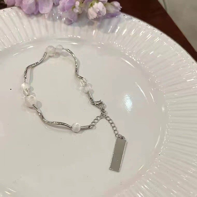 Un bracelet de perles haut de gamme de niche, simple, à la mode, polyvalent, conçu avec un style froid et cool, un luxe léger,_voghion.com