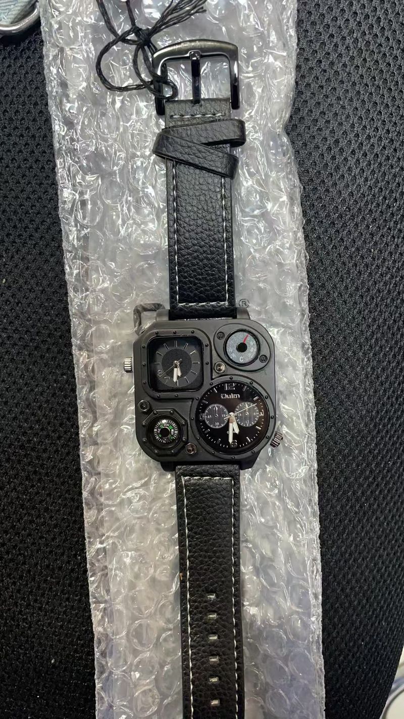 Men's Stylish Square Analog Quartz Watch With Compass, Dual Time Zone, Large Dial, And Leather Strap Dial Dual Time Zone Belt Square Watch_voghion.com