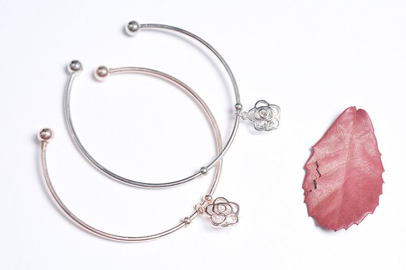 Neit Roségold Schrumpfarmband fir Fraen, einfach a villfälteg ze droen, Handschmuck, Zirkon Blummenarmband, Direktverkaaf_voghion.com