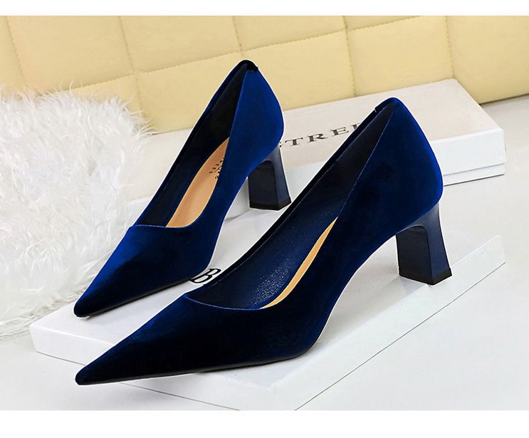 6188-9 Zapatos sencillos de moda para banquetes, de tacón alto y grueso, de gamuza y terciopelo del oeste, con boca poco profunda y puntiagudos_voghion.com