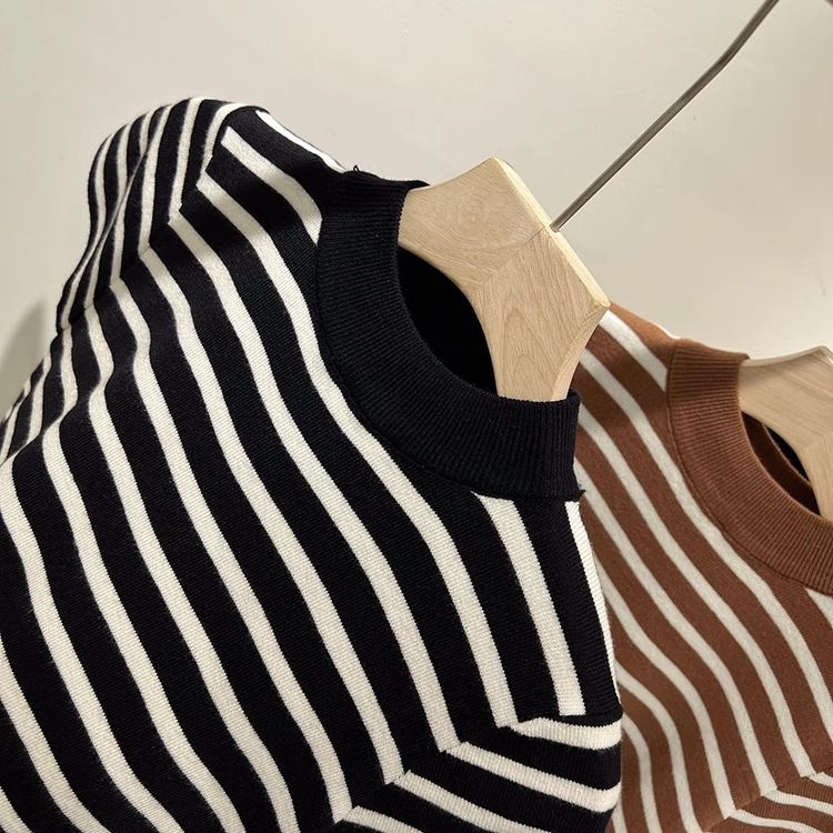 Maglione da donna a righe slim fit in maglia con maniche a palloncino e scollo rotondo - Pullover primaverile casual in morbido misto lana_voghion.com