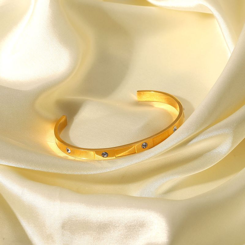 INS Wind Gold Electroplated Stainless Steel Round Zircon Rectangle Alternating Fashionable and Minimalist Women's_voghion.com
