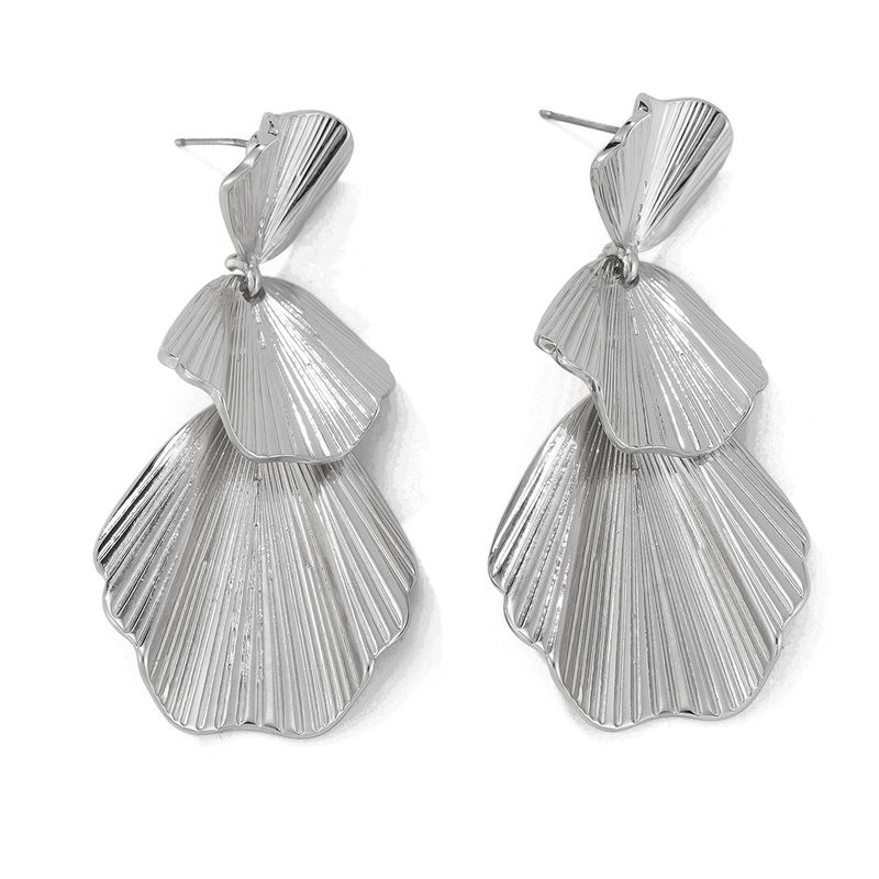 Personality metal geometric texture hollow earrings female irregular twisted glossy earrings earrings_voghion.com