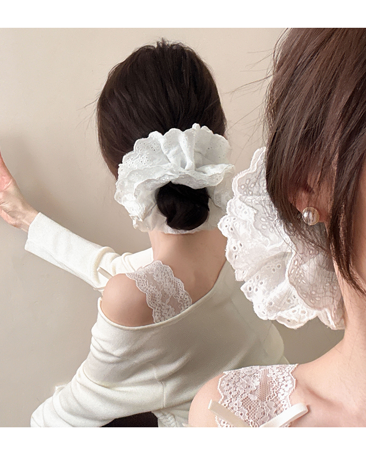 Lockenstab für Damen mit weißem Spitzenbesatz, hochelastischen Bändern und schlichtem, elegantem Haar-Accessoire für einen modischen Look_voghion.com