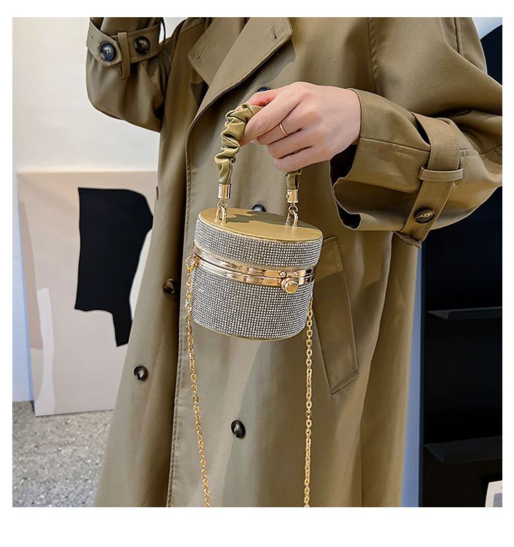 Spring Simple Western Style Mini Flash Diamond Fashion Bucket Bag 2023 New All-match Pleated Chain Shoulder Bag for Women_voghion.com