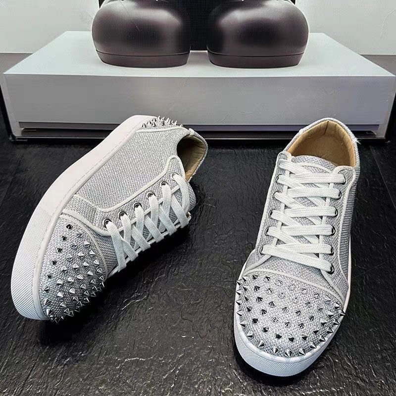 Pantofi pentru bărbați noi, cu șireturi, cu talpă roșie, cu nituri, unghii la modă și la modă, strasuri casual, versatil_voghion.com