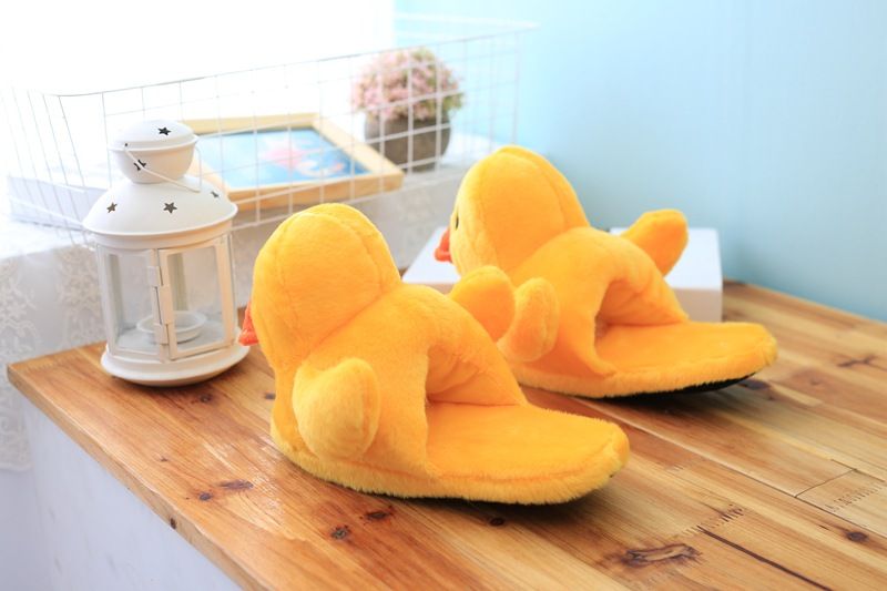 Autumn And Winter Hong Kong Couple Big Slippers Cute Plush Little Yellow Duck Doll Home Bag With Cotton Shoes Wholesale_voghion.com