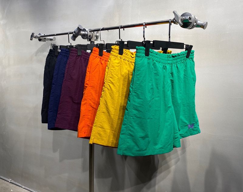 Herren Shorts mit Schmetterlingsstickerei, schnelltrocknend, lockere, lässige Strandhose_voghion.com