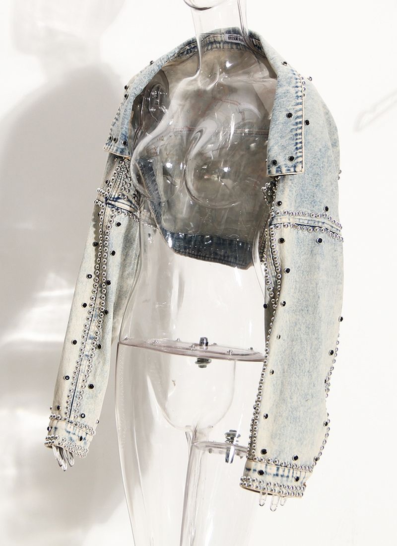 Giacca corta in denim stile scialle a vita alta vintage lavata con rivetti intarsiati a diamante, modello Niche 2025_voghion.com