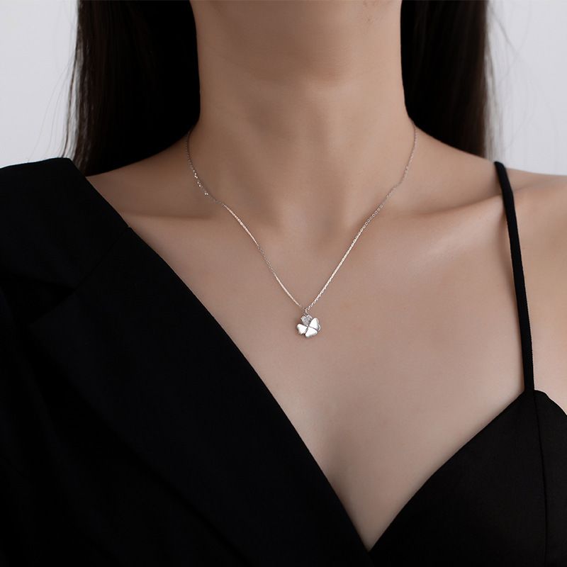 Collana a quattro foglie in argento puro 999 con catena per clavicola e zirconi, accessorio regalo di alta qualità a forma di quadrifoglio portafortuna_voghion.com